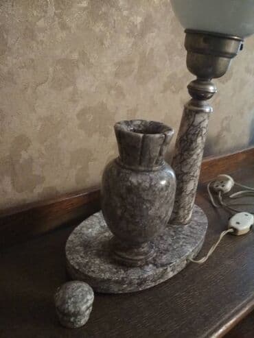 rengli lampalar: Mərmərdən qədimi stol lampası.
Sovet dövründən qalmadır — 4