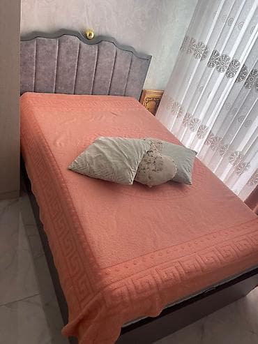 Oğlan və qız üçün, Çarpayı