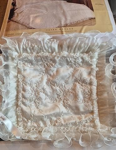 Digər tekstil: Yataq üçün Yeni Qaşlı rəng - Ağ Yataq örtüyü — 2