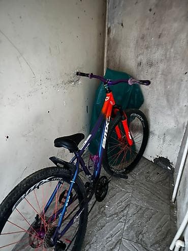 satiliq velosipedler: TECİLİ SATILIR TEK PROBLEMİ TEKERİ PARTLAYIB PAKISKA LAZIMDI 25 AZN — 8