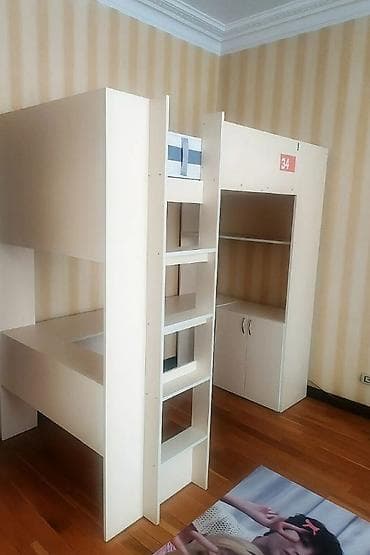 kapron dolab: İki mərtəbəli modul çarpayı və iş/çəkməcə bloku - Material: açıq krem — 1