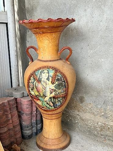 Bir vaza, Keramika