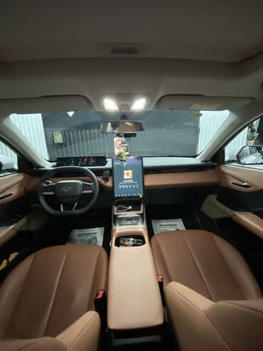 masin sekli: Hazır lizingdədir. Önünə 14000 azn. 29 ayı qalıb 772 azndən. Taksi — 8