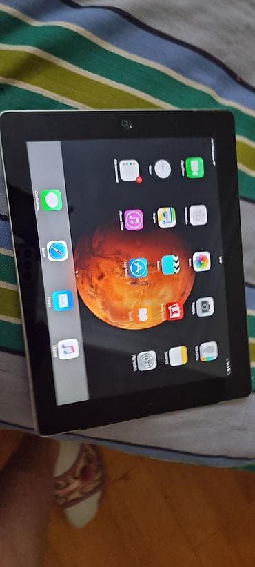 Apple iPad 3 (2012), 9,7", < 64 GB