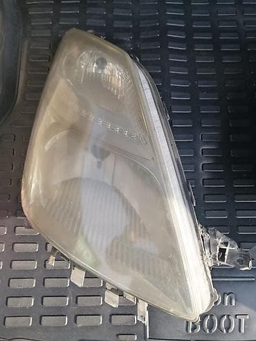 Sağ, Yaxın və uzaq vuran işıqlar Toyota