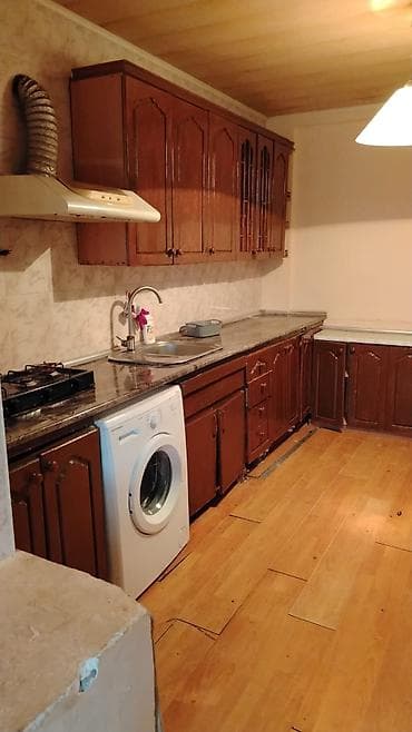 avtovagzalda kiraye evler: 1 otaqlı ADELNİ olan heyet.evi kiraye verilir Sabunçu bazarna marşruta — 1