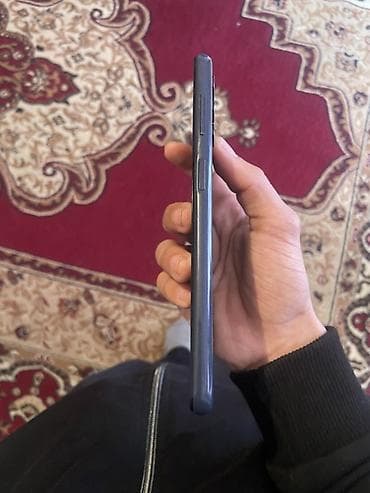 samsung telfonlar: Samsung Galaxy A13, 128 GB, rəng - Qara, Barmaq izi — 3