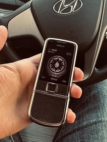 telefon xacmaz: Nokia < 2 GB Memory Capacity, rəng - Gümüşü, Düyməli — 1