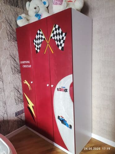 işlenmiş şkaf: Oğlan üçün, İşlənmiş, 3 qapılı, Düz dolab — 1