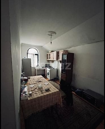 evlerin kreditle satisi: 2 otaqlı mənzil – şəhər daxili məhəllədə Plan və sahə: - 2 ayrı otaq — 9