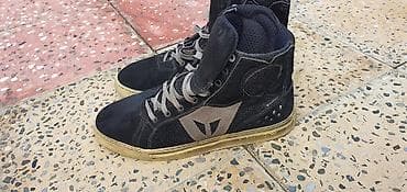 moto duqa: Dainese markalı moto-kross üslubunda yüksək boğazlı idman — 2