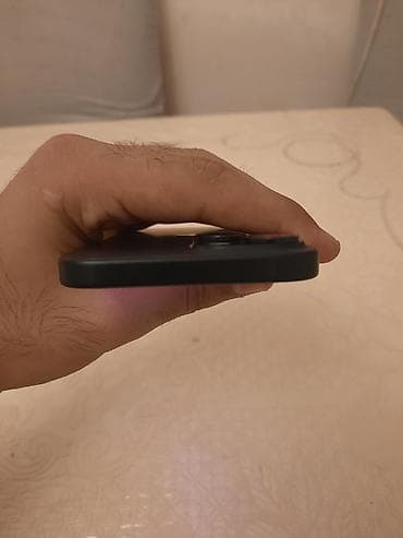philips xenium e570: IPhone 15, Qara — 6
