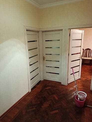 Квартиры: 2 yataq otağı, 1 qonaq otağı, hamam, tolet, kuxuna, 2 balkon. ev — 8