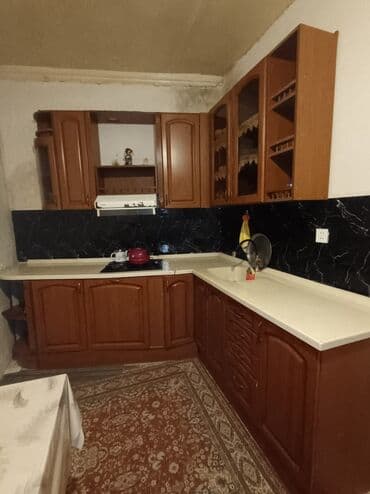 Metbex desti satilir, aspirator ve qaz plitesi ile bir yerde, ustu