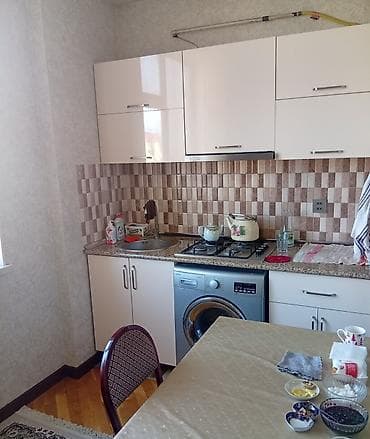 2 otaql: Bakı, 2 otaqlı, Köhnə tikili, 52 kv. m — 1