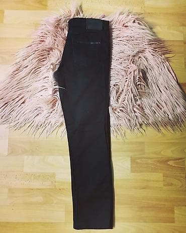 Праздничные костюмы: Brend:Giorgio Armani Yash:15 Istehsal:Turkey Material:jins Uzunluq:84 — 6