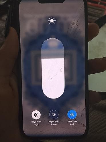 iphon xr: IPhone 13, Midnight — 5