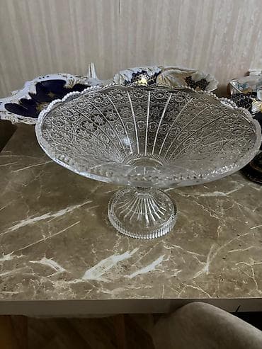 meyve qabı: Şüşə ayaqlı meyvə/şirniyyat qabı - Material: qalın, yivli və naxışlı — 1