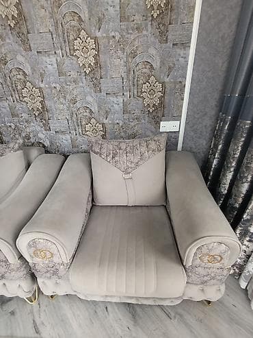 Qonaq otağı üçün dəst divan Açılıb bağlanan divandir 3 ildir biznendi — 4