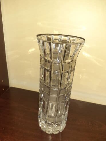 vazalar: Bir vaza, Xrustal — 2