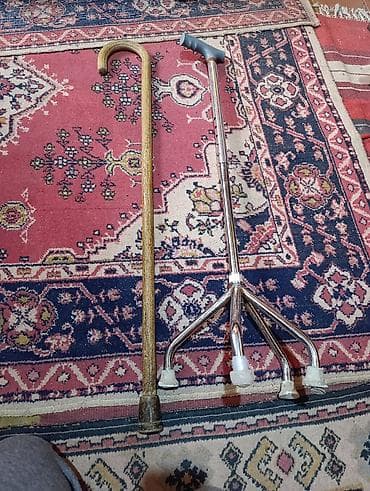 Tibbi geyim: İki ədəd dayaq əsası dəsti 1) Taxta əsə - Klassik U formalı tutacaq - — 1