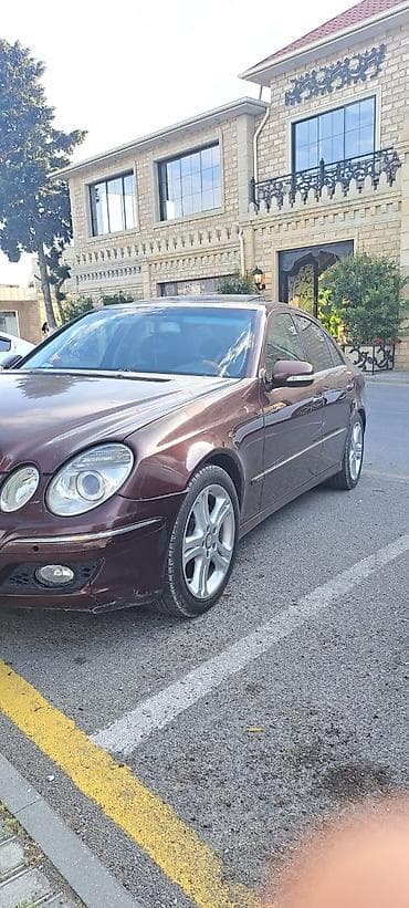 mercedes s600: Mercedes-Benz E 230: 2.5 l | 2008 il Sedan — 2