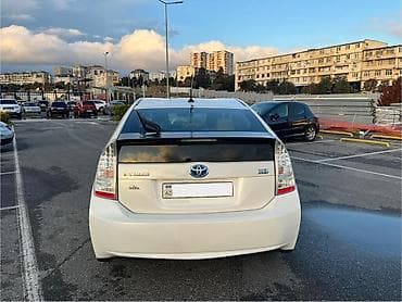masin cexolu satisi: Toyota Prius: 1.8 l | 2010 il Hetçbek — 2