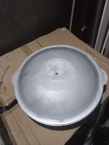 himalay duzu: Döküm sac tava – qapaqlı boyuk meclis ucun - Material: qalın divarlı — 2