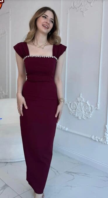 Bordo rəngdə elegant maxi don - Kəsim: bədənə oturan, uzun (ayaq