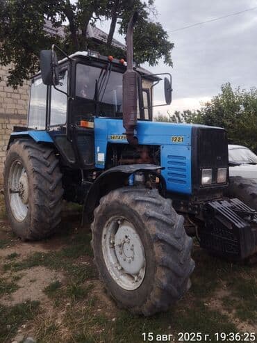 lizing traktorlar: Traktor Belarus (MTZ) 1221, 2011 il, 140 at gücü, motor 4 l, İşlənmiş — 2