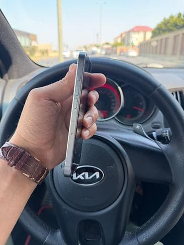 iphone 12 pro ekran: IPhone 14 Pro, Gümüşü, Simsiz şarj — 2