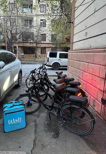 Dəyərli yoldaşlar icarəyə elektrikli yeni Velolar geldi. 1 batereyka