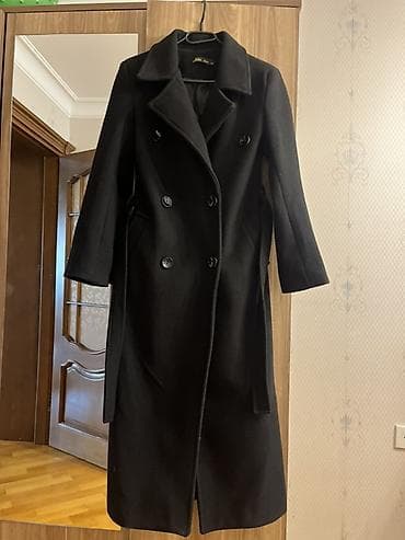 Qadın üçün qara palto - Klassik uzun kəsim, dizdən aşağı uzunluq -