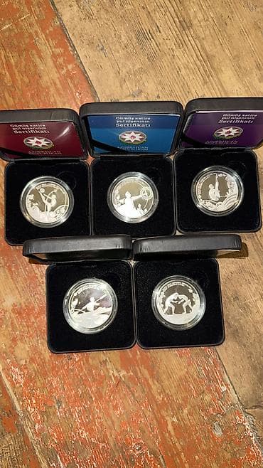 ag qara: Gümüş monetlar Çəkisi 31.1 qram Əyarı 999.9 Qutu və sertifikat — 1