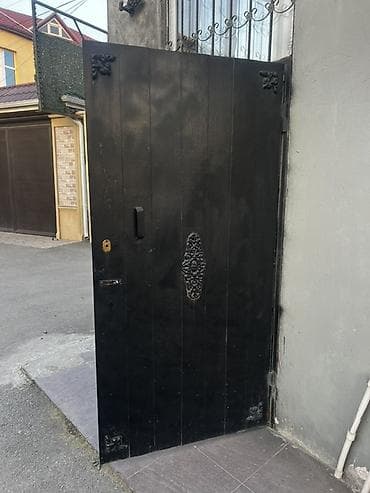 Metal giriş qapısı

Razmer cervecesi daxil 2 metirin 1 metire