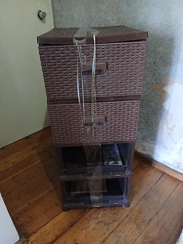 muncuqdan sumka: 35,azn ə,alınıb.
2,siyirtmənin,qapağı,qırılıb — 1