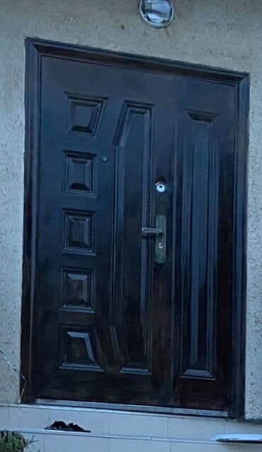 Жидкие обои: Seyf qapısı Metall giriş qapısı Lənkəranda 250man hündürlük 210sm en — 1