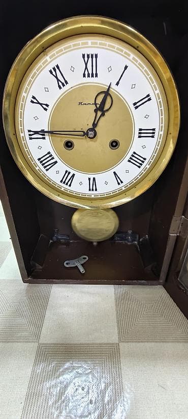 islenmis generator satisi: Divar saatları, Mexaniki, Mayatnik — 6