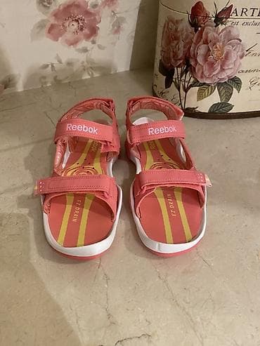 белые сандалии: Səndəllər Reebok: Parlaq çəhrayı səndəllər, yüngül və rahatdır. Yay və — 2
