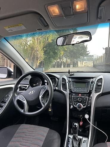 gt la bomba: Hyundai Elantra: 2 l | 2014 il Hetçbek — 1