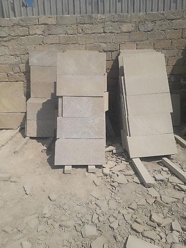 sekiller cekmek: Açıq bej rəngli daş plitələr hər növ tikinti və təmir işləri üçün — 2