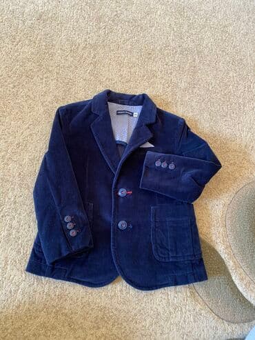 Məktəbli forması: Brend: “ori̇gi̇nal mari̇nes” 2-3 yaş.1dəfə toya geyinilib.Yeni̇ — 7