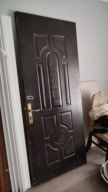 qapi petlesi: ÜNVAN BUZOVNA albalılığ Dəmir giriş qapısı - Material: möhkəm — 1