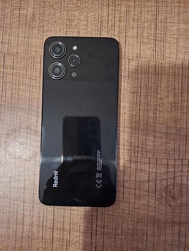 Redmi smartfon - Rəng: qara, parlaq arxa panel - Arxa kamera sistemi