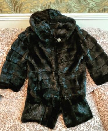 Digər qadın geyimləri: ŞUBA Rasiyadan alinib "Çorni Briliyant"di.Razmer-44,46,48,50 olar — 1