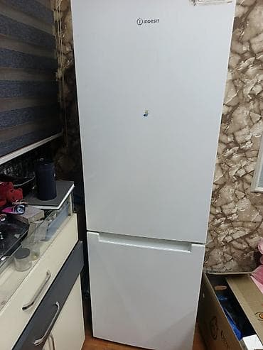 ikinci el ventilyator: İşlənmiş 2 qapılı Indesit Soyuducu Satılır, rəng - Ağ — 1