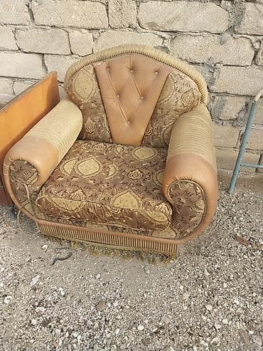 divan yastiqlari: Klassik divan, Divan — 1