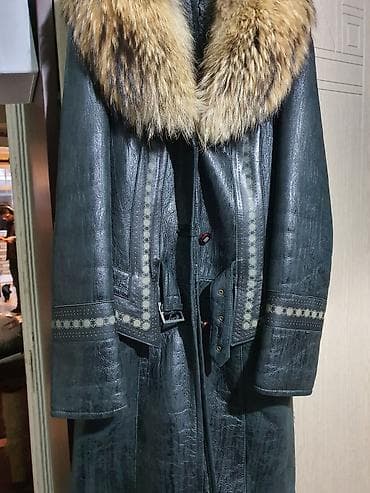 Qadın dəridən kürk paltosu - Material: xaricdə teksturalı qara rəngli