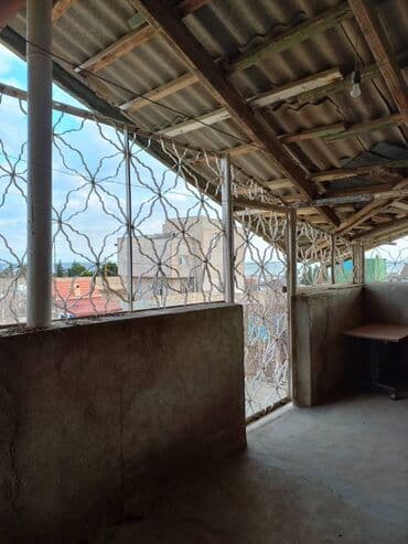 ucuz həyət evlərinin satışı: Hövsan qəsəbəsində,dənizə yaxın ərazidə,ümumi sahəsi 200 kv olan 2 — 24