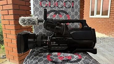 hisense infinity e9: Sony HXR-MC2000 peşəkar videokamera Xüsusiyyətlər: - G seriyalı lens — 1